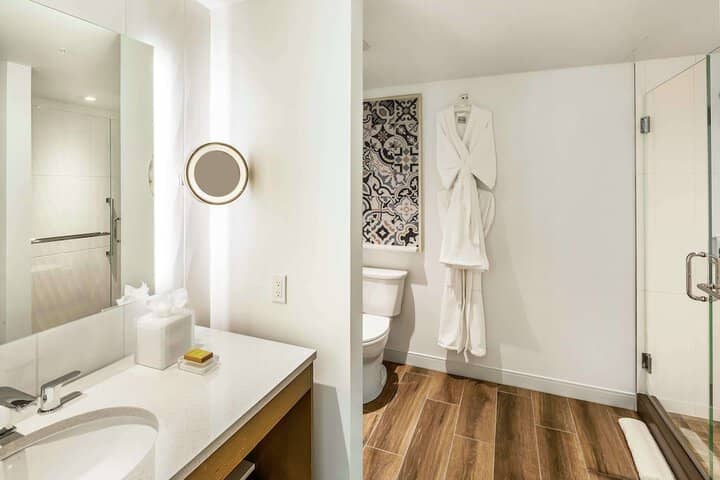 Bathroom shower