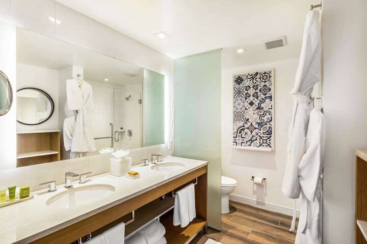 Bathroom shower